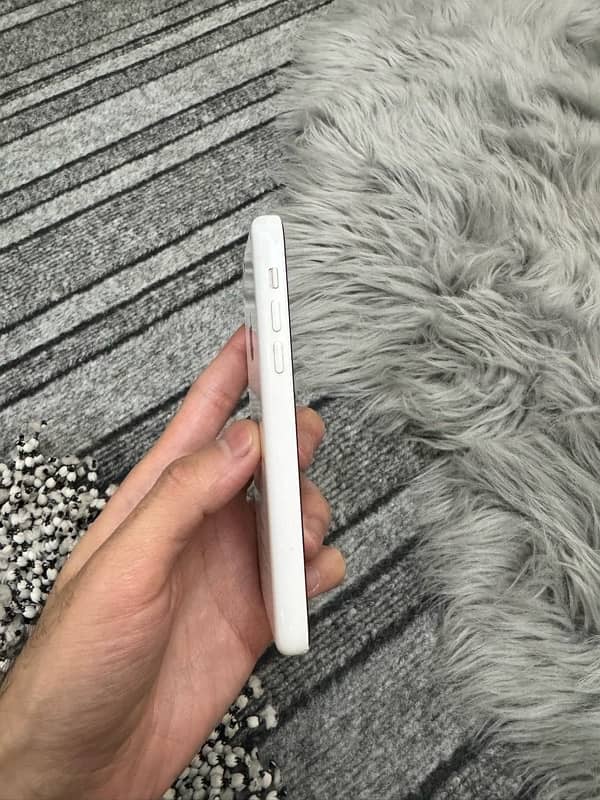 iPhone 5c | Collectible Condition! 11