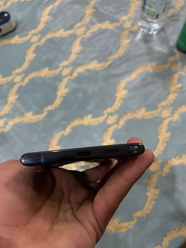 Samsung Galaxy s10 plus 3