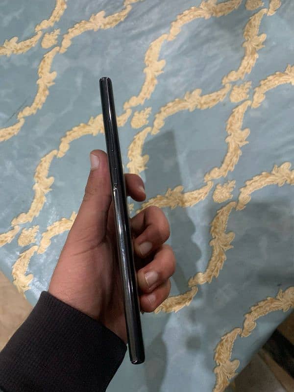 Samsung Galaxy s10 plus 4