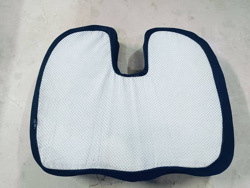 Imported chair cocyx tailbone cushion 6