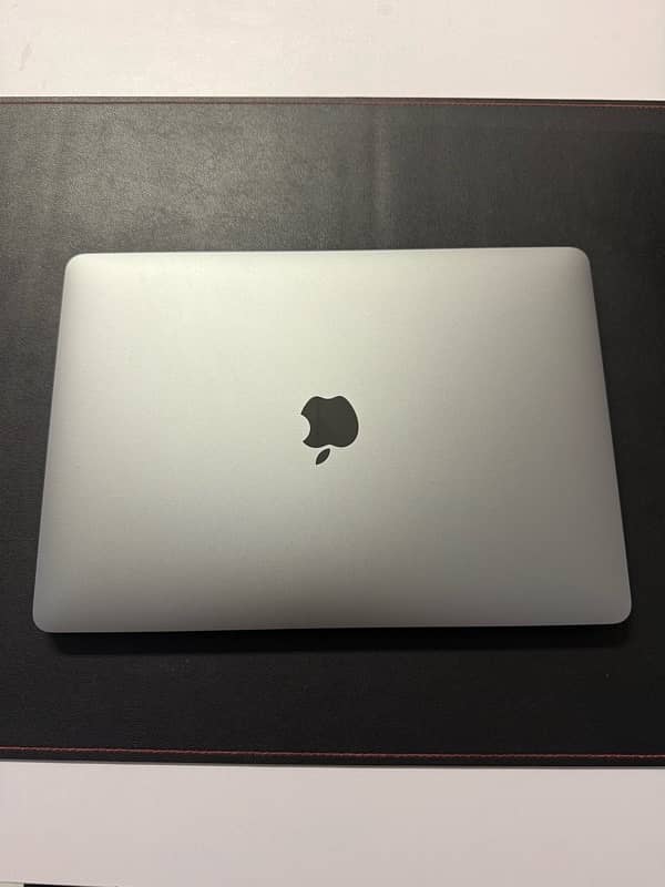 macbook pro m1 2020 13 inch 0