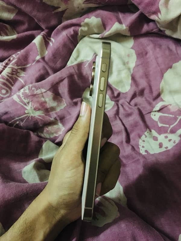 iPhone XR. convert to 16. pro max. non pta 2