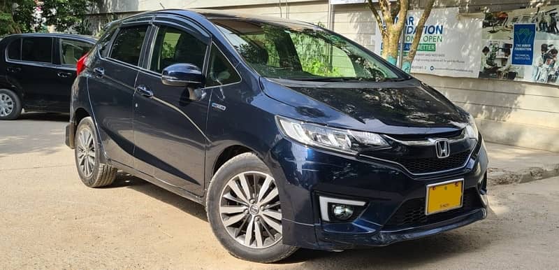 Honda Fit Hybrid 2017 3