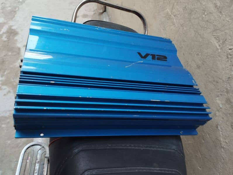 v12 car amplifier 4