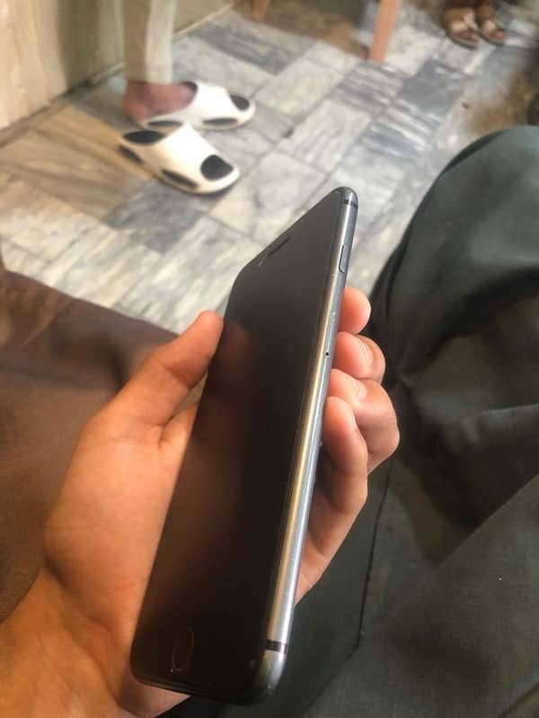 iphone 8 plus 64 gb non pta 03158583517 6