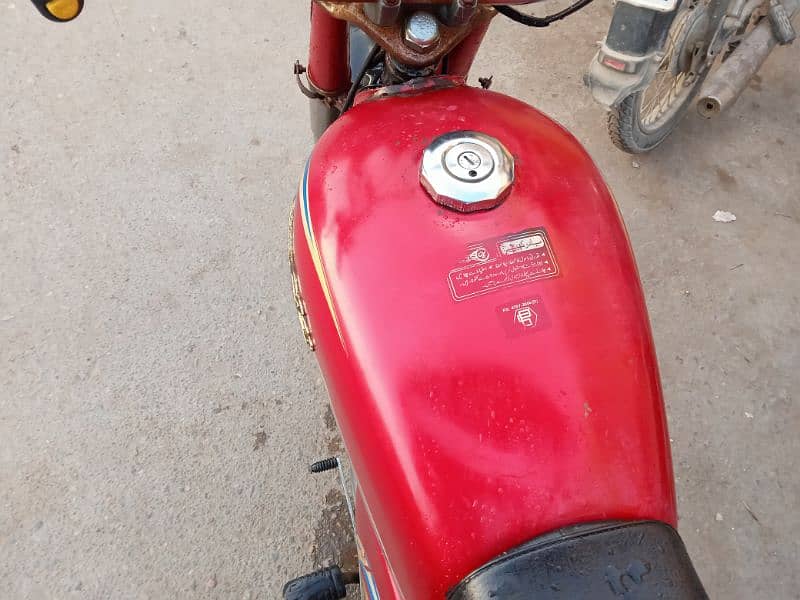 dhoom bike saf sutri shiny nut to nut original condition 15