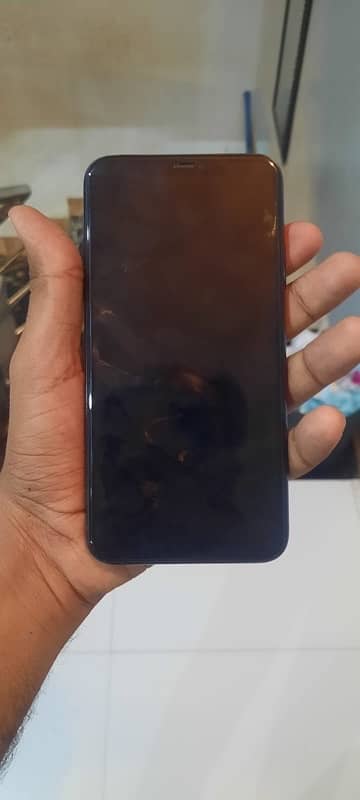 Iphone 11 pro max 256gb PTA Approve 5