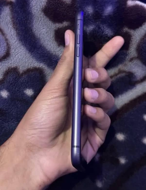 iPhone 11jv 03010465403whatsapp numbar 6