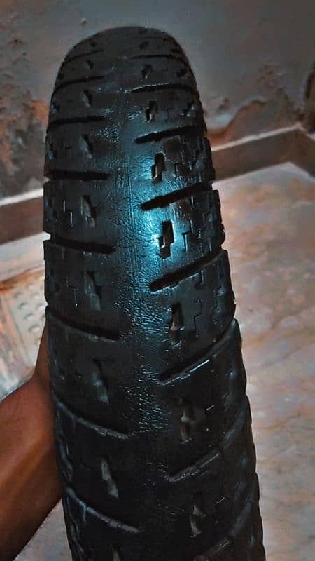 cg 125 DSI srilankan company tyre 2