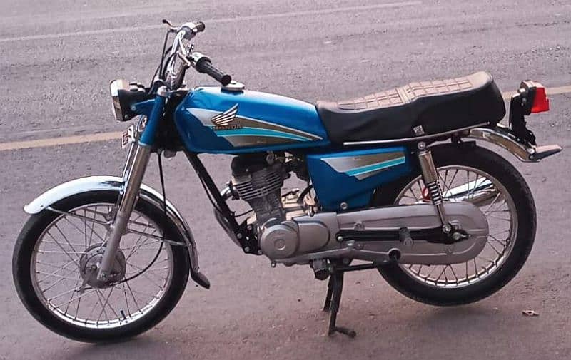 Honda 125 urgent sale 03279252314 WhatsAp 2