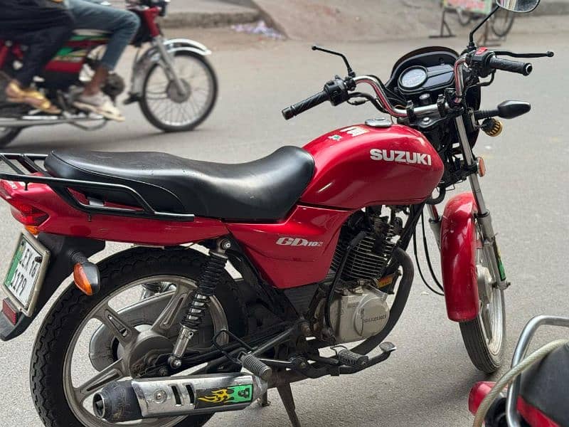 Suzuki gd110s red colour self start good conditoon 2016 model 2