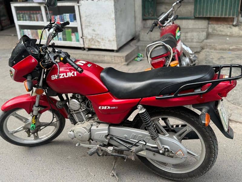 Suzuki gd110s red colour self start good conditoon 2016 model 3