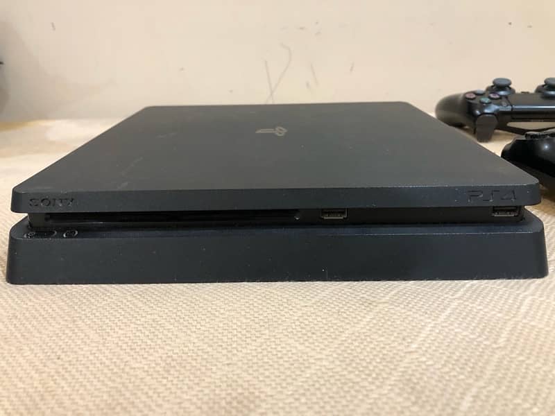 Ps4 SLIM 1TB 8