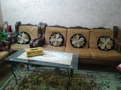 5 seater sofa good condition solid wood