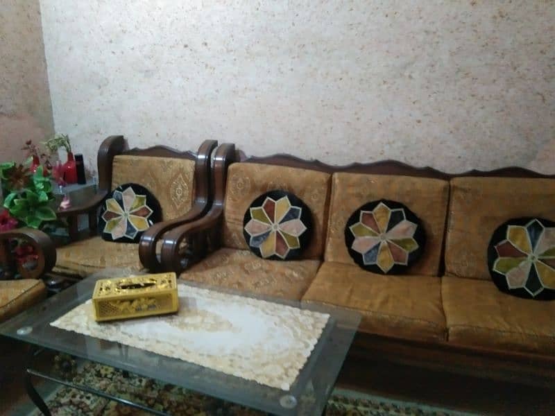 5 seater sofa good condition solid wood 3