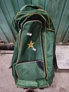 Pakistan team plyers duffle bage new condition