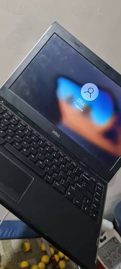 Dell Latitude 3330. Core id 3 3rd gen.