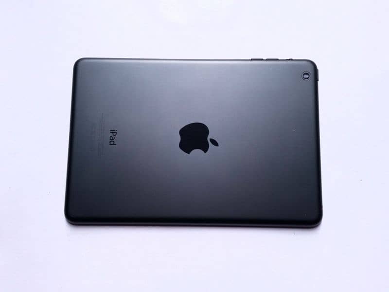 APPLE IPAD MINI 8