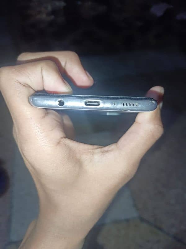 samsung a71 used non pta for sale 10/9.5 good condition 5