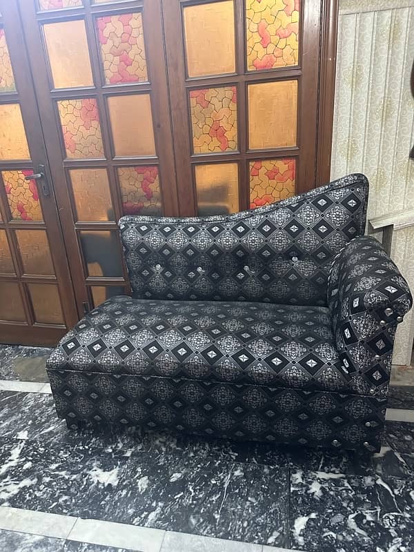 dewan sofa set available for sale 0