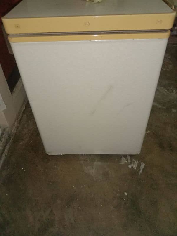 dawalance Freezer Double Door 2