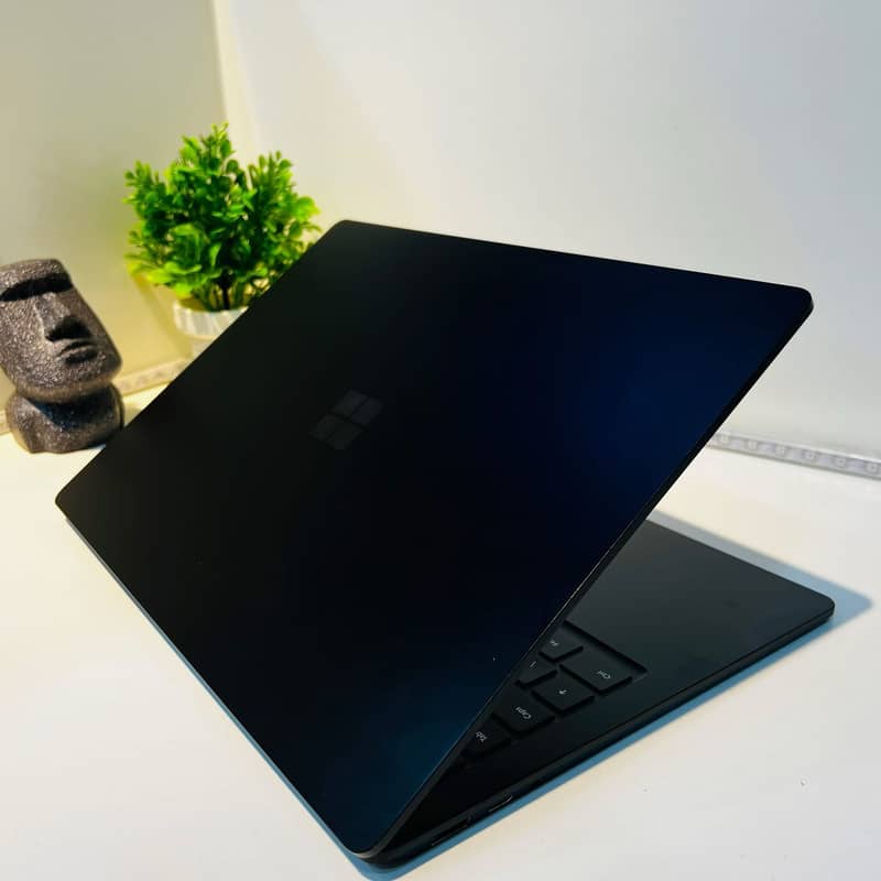 Microsoft Surface Laptop 3 - 10th Gen Intel Core i7 2