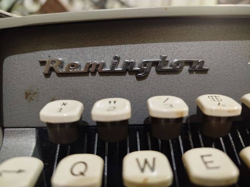 REMINGTON TYPE WRITER 3