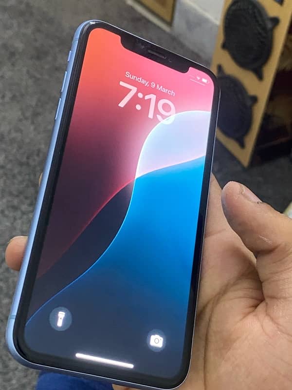 iphone XR 64 GB 2