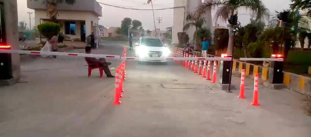 automatic boom barrier in Pakisatn 4