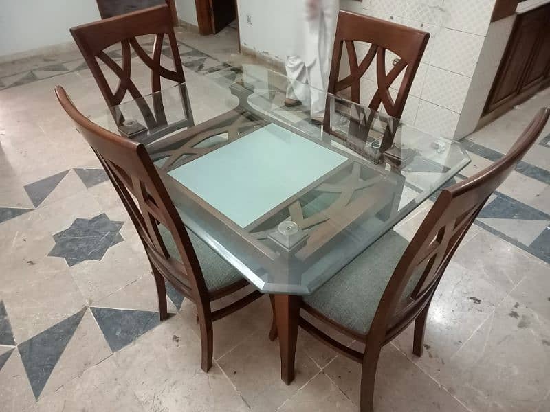 4 Seater Comfortable Latest Design Dining Table 2