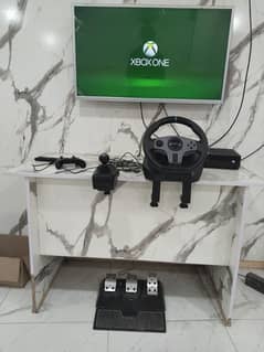 full racing car setup with all accessories including Forza horizon 5