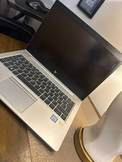 HP laptop Elitebook 830 16/500 GB