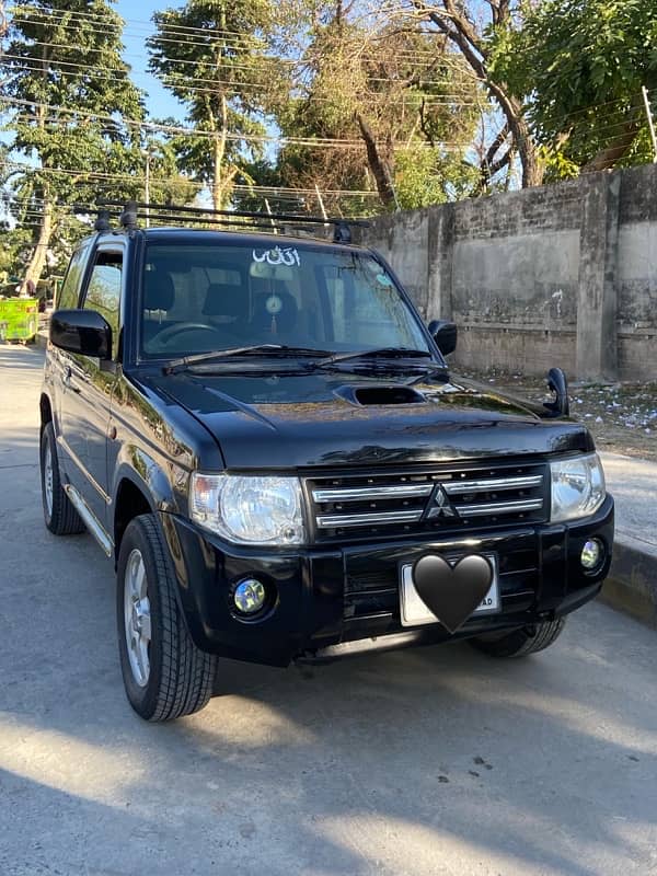 Mitsubishi Pajero Mini 2012 3