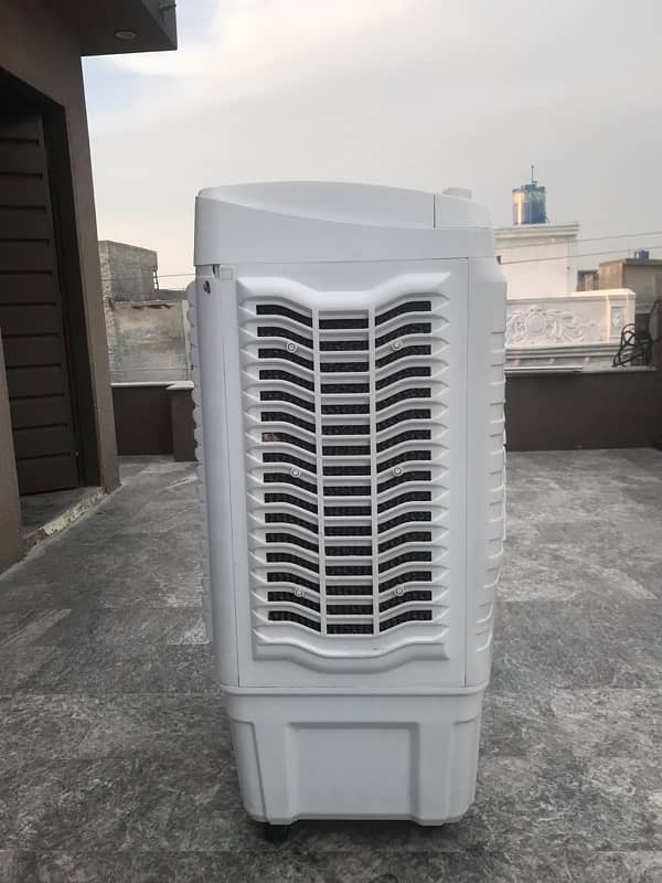 iZone ATL 11000 Room Air Cooler 3