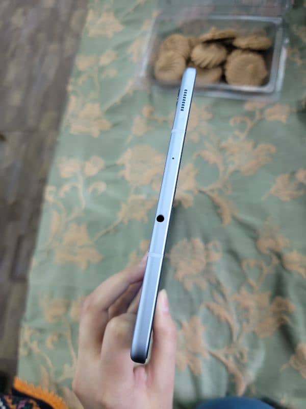 Galaxy tab s6 lite 4