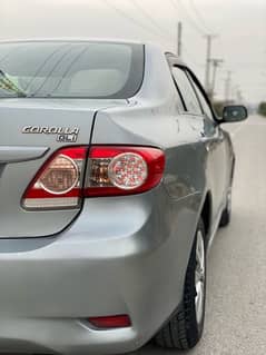 Toyota Corolla GLI 2011