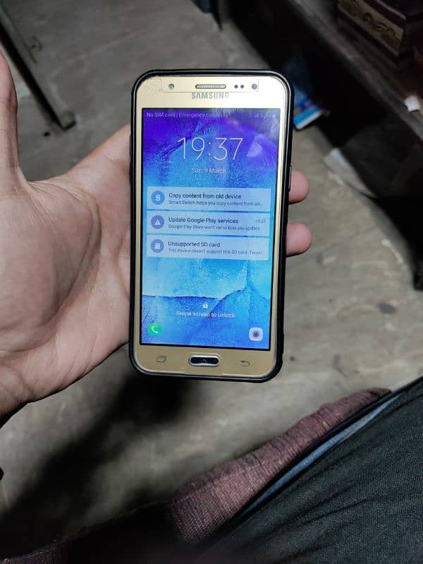 Samsung j5 10by7 condition pts approved 8