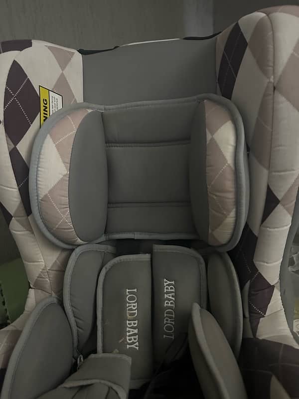 Only some months used New Car seat . 3