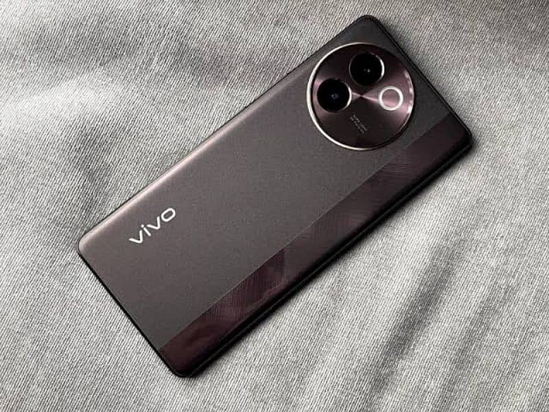 Vivo v30e in warranty 10/10 3