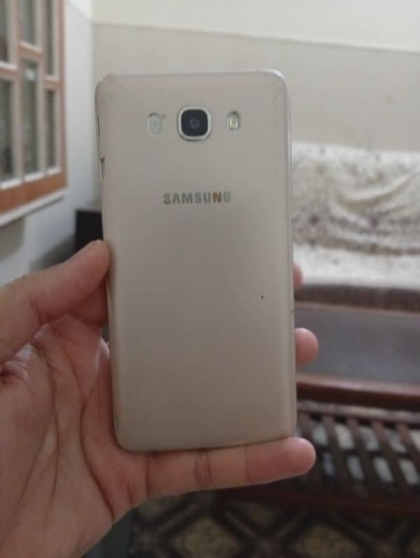 Samsung galaxy J7 1