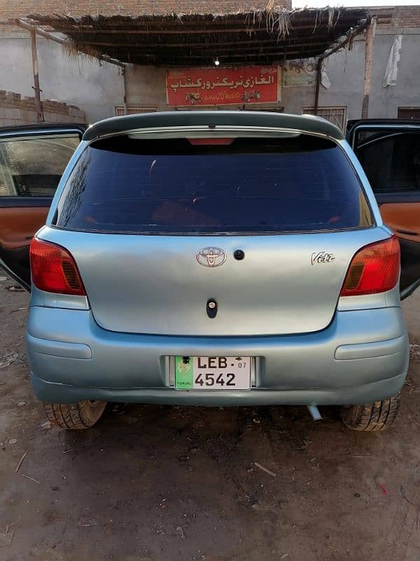 vitz for sale 9