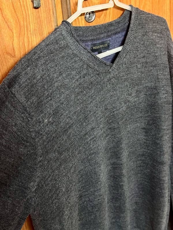 sweatshirt in grey 6