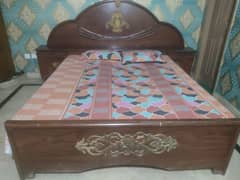 bed for sale with other accessories