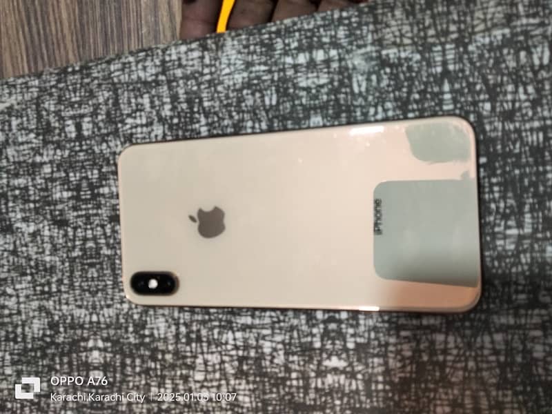 iphone xsmax Pta approved dual sim 64gb 1