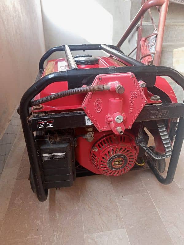 Loncin LC3600DDC - Petrol & Gas Generator - 2.5 KW*  Mint condition 6