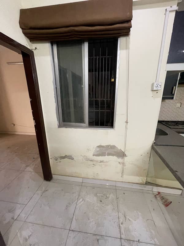 Dha Ph 2 (ext) Main 24th Com Street | Slightly Used 2 Bed Dd Apartment For Sale On First Floor | Near Park & Dha Club | Modern Lift | Friendly Neighbourhod | Ready To Move | Reasonable Demand Selling On Urgently | Reasonable Price | 4