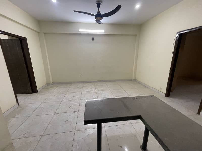 Dha Ph 2 (ext) Main 24th Com Street | Slightly Used 2 Bed Dd Apartment For Sale On First Floor | Near Park & Dha Club | Modern Lift | Friendly Neighbourhod | Ready To Move | Reasonable Demand Selling On Urgently | Reasonable Price | 8