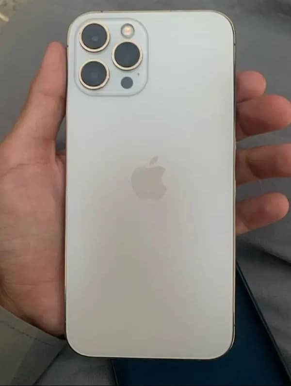 IPhone 12 Pro Max golden colour JV 1