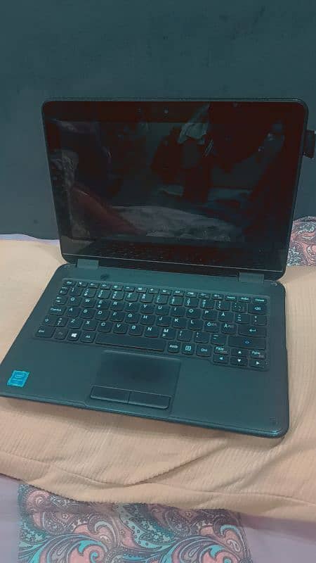 Lenovo laptop office work 4