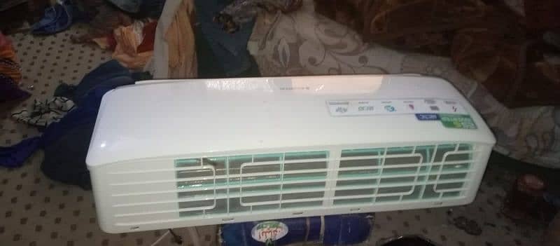 eco star 1ton inverter AC DC ok condition cumpelit saman k sat 1